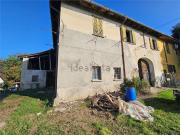 Rustici e casali in vendita di 400 m² in Via Montebello, 1