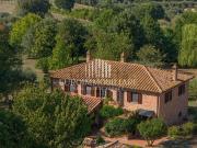 Rustici e casali in vendita di 405 m² in Via San Biagio, 22