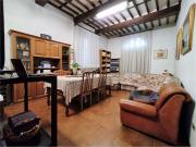 Rustici e casali in vendita di 410 m² in Via Pisana