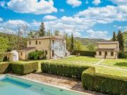 Rustici e casali in vendita di 412 m²