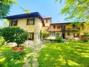 Rustici e casali in vendita di 412 m² in Via Del Colombaro