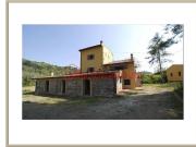 Rustici e casali in vendita di 420 m² in Via Calimpesi