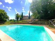 Rustici e casali in vendita di 430 m² in Località Falzano