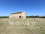 Rustici e casali in vendita di 430 m² in Strada Lago di...