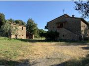 Rustici e casali in vendita di 438 m²