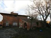 Rustici e casali in vendita di 440 m²