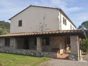 Rustici e casali in vendita di 440 m² in Strada...