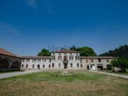 Rustici e casali in vendita di 4413 m² in Strada Cinciana, 2