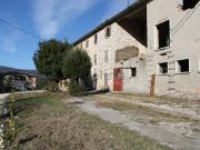 Rustici e casali in vendita di 442 m² in Località Girotto