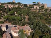 Rustici e casali in vendita di 443 m² in Viale Marino...