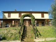 Rustici e casali in vendita di 447 m²