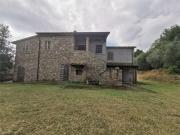 Rustici e casali in vendita di 450 m²