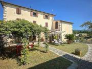 Rustici e casali in vendita di 450 m²