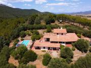 Rustici e casali in vendita di 450 m²