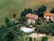 Rustici e casali in vendita di 450 m²