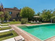 Rustici e casali in vendita di 450 m² in Strada di...