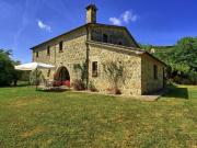 Rustici e casali in vendita di 450 m² in Via dei Goti