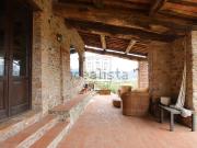 Rustici e casali in vendita di 450 m² in Via della...