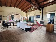 Rustici e casali in vendita di 450 m² in Via Marecchia