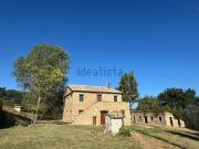 Rustici e casali in vendita di 450 m² in Via Torre