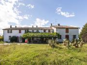 Rustici e casali in vendita di 474 m²