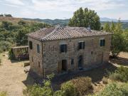 Rustici e casali in vendita di 475 m²