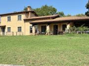 Rustici e casali in vendita di 479 m²