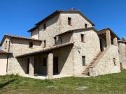 Rustici e casali in vendita di 480 m² in Via Roma, 11