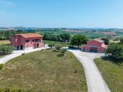 Rustici e casali in vendita di 482 m² in Via Cervidone, 3