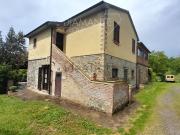 Rustici e casali in vendita di 483 m² in Via Cinigiano