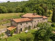 Rustici e casali in vendita di 490 m² in Località Vogognano