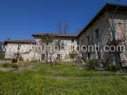 Rustici e casali in vendita di 493 m²