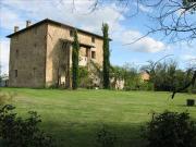 Rustici e casali in vendita di 500 m²