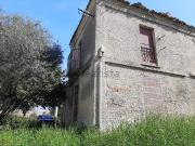 Rustici e casali in vendita di 500 m² in Strada Colle Marino