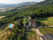 Rustici e casali in vendita di 500 m² in Strada...