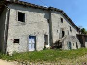 Rustici e casali in vendita di 500 m² in Via del Turlaccio