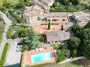 Rustici e casali in vendita di 500 m² in Via Montemaggio