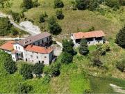 Rustici e casali in vendita di 503 m² in Strada...