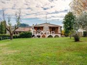 Rustici e casali in vendita di 510 m² in Via Vecchia per...