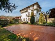 Rustici e casali in vendita di 518 m² in Strada del...