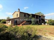 Rustici e casali in vendita di 525 m²