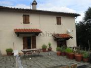 Rustici e casali in vendita di 530 m² in Via Vittorio Locchi