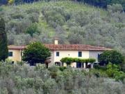 Rustici e casali in vendita di 537 m² in Via Montalbano