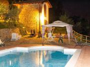 Rustici e casali in vendita di 577 m²