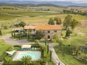 Rustici e casali in vendita di 600 m²