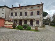 Rustici e casali in vendita di 600 m²