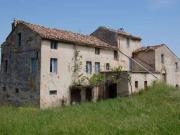 Rustici e casali in vendita di 600 m²