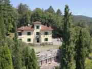 Rustici e casali in vendita di 600 m² in Piazza Goffredo...