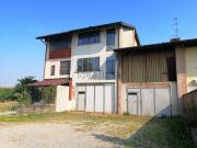 Rustici e casali in vendita di 600 m² in Via Armando...