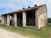 Rustici e casali in vendita di 600 m² in Via Chiarella Senga